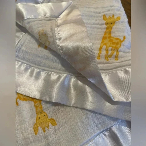 Aden & Anais Essentials Muslin Giraffe Baby Security Blanket Blankie - Picture 4 of 5